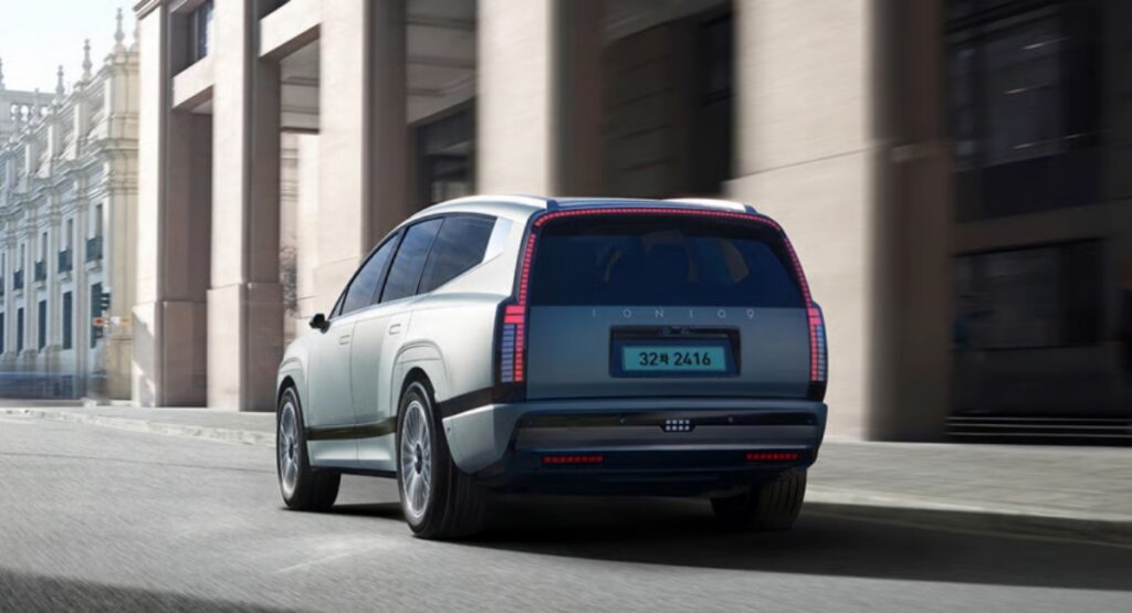 "솔직히 카니발보다 좋네요"…한번 타보면 극찬한다는 국산 대형차 3 아이오닉 9