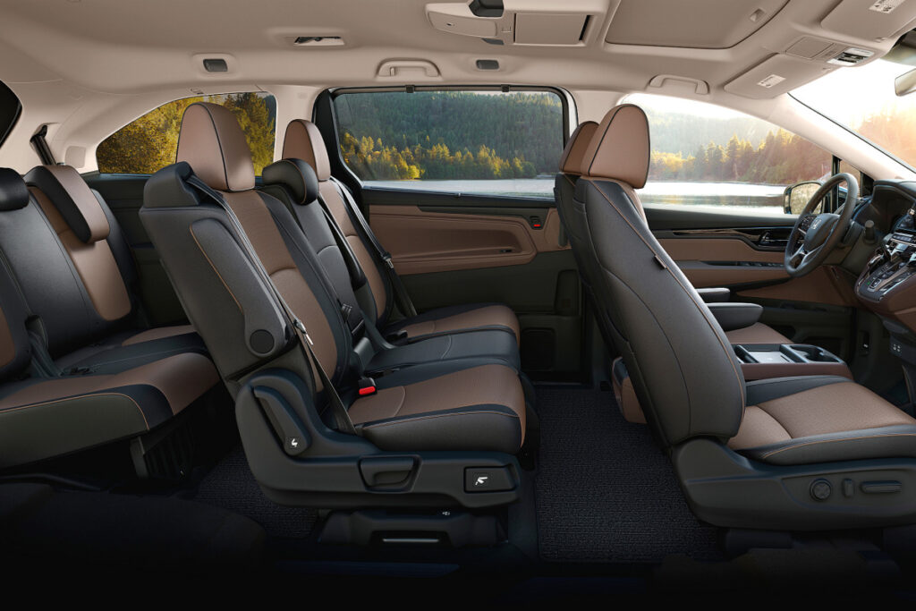 "싸게 사서 평생 탄다"...카니발에서 갈아탄 아빠들 "이게 진짜 혜자" 4 카니발