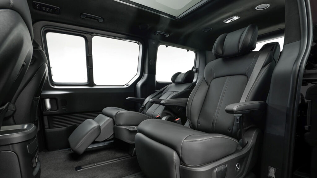 "여보, 계약 잠시만 미뤄"…아빠들 마음 돌린 '5.2m 괴물' 국산차 등장 4 현대차 더 뉴 스타리아 EV 내장