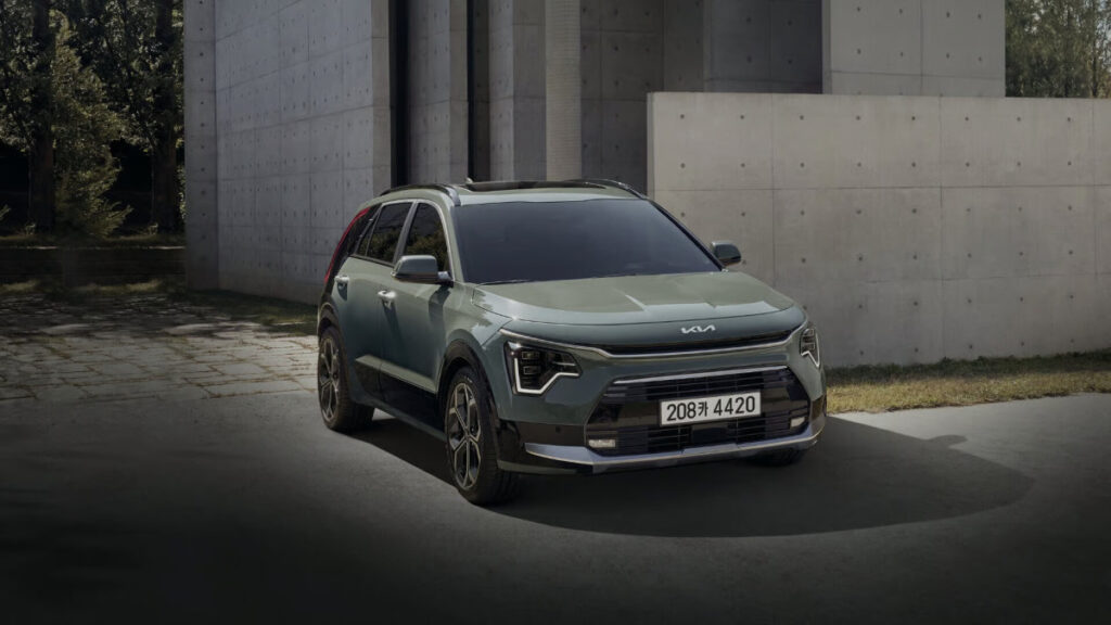 "이제 스포티지 안 부럽다"...3월 출시하는 기아 신차, 모습 공개되자 '대박' 4 기아 2025 니로