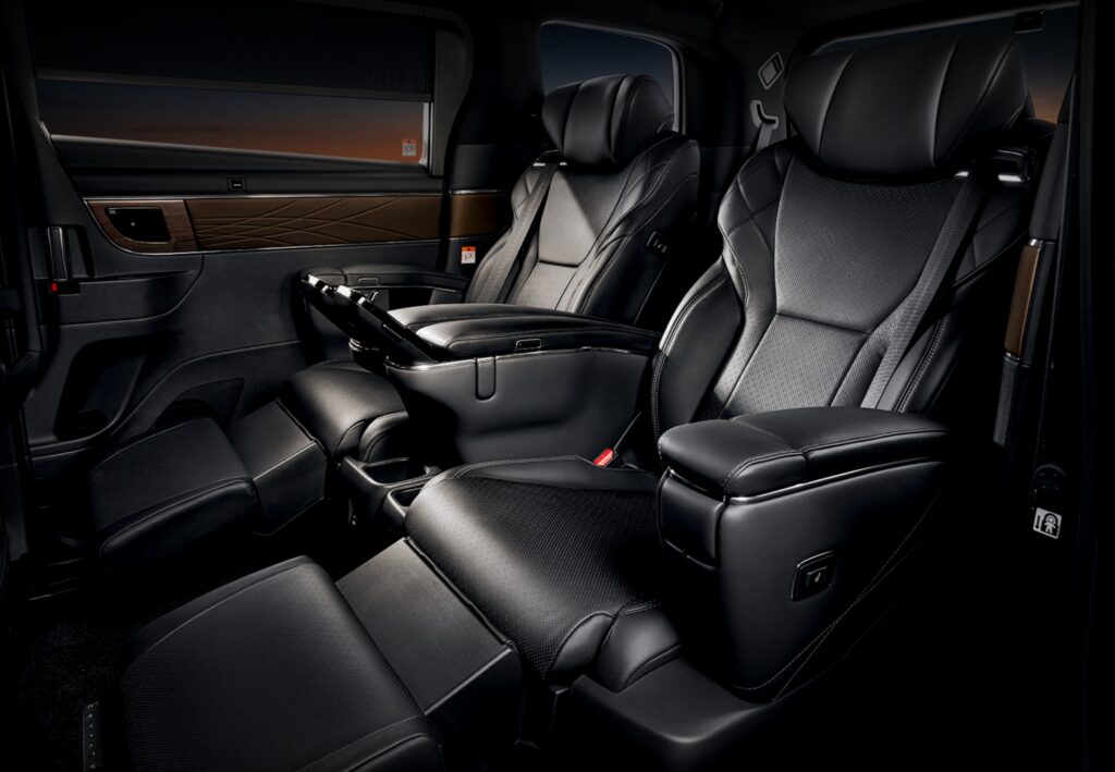 토요타 알파드 하이브리드