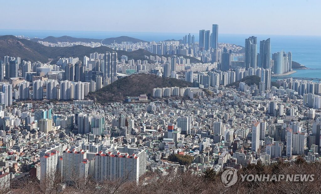 부산 청년 고용률 회복