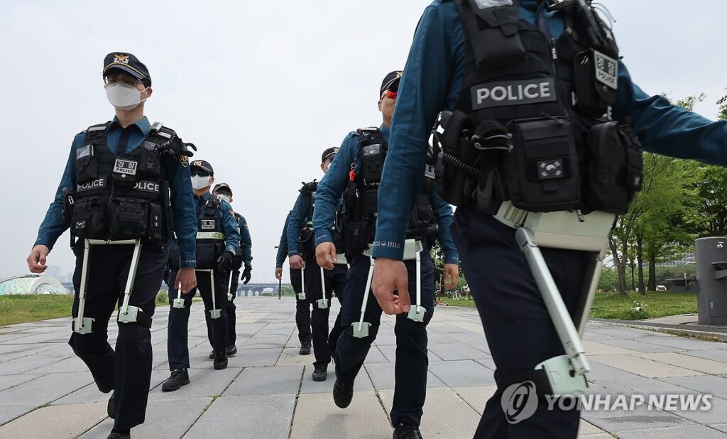 서울 경찰서 퇴거 위기