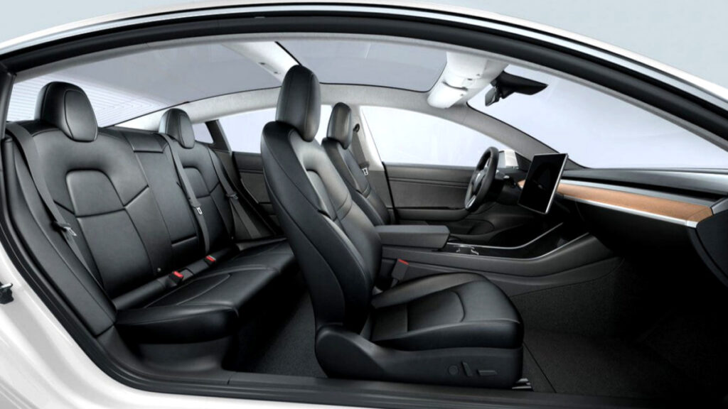 "이 가격이면 현대차 안 사죠"…3천만 원대에 유지비까지 '뚝', '초가성비' 수입차 1 테슬라 모델3 중고차