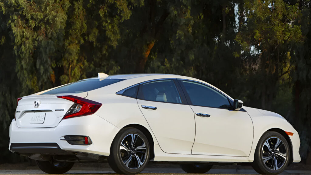 한국서도 3천만 원에 "불티나게 팔렸는데"…"내 차는 아니겠지" 차주들 '발 동동' 2 한국