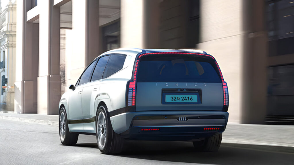 "당연히 제네시스인 줄 알았는데" …반전의 '올해의 차' 결과에 '화들짝', 작정하고 잘 만든 차 정체가? 2 올해의 차