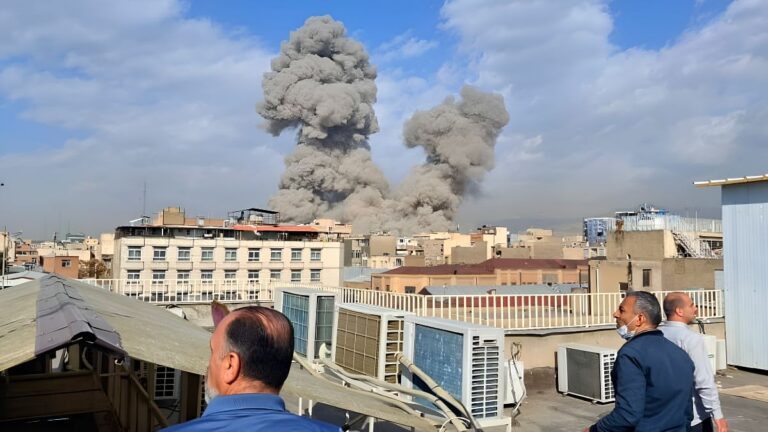 미국-이스라엘, 이란 전격 공습