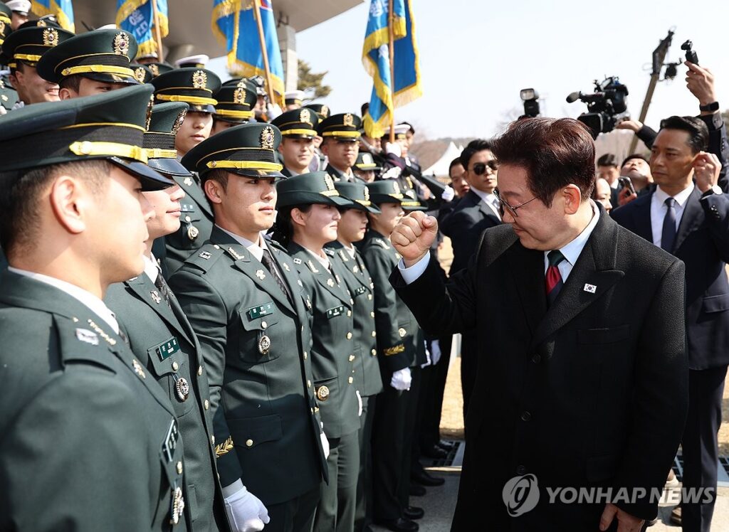 세계 5위 군사력 한국? "판도가 바뀌고 있다"...핵잠보다 더 중요한 '이것' 뭐길래 4 육·해·공군 사관학교 통합임관식
