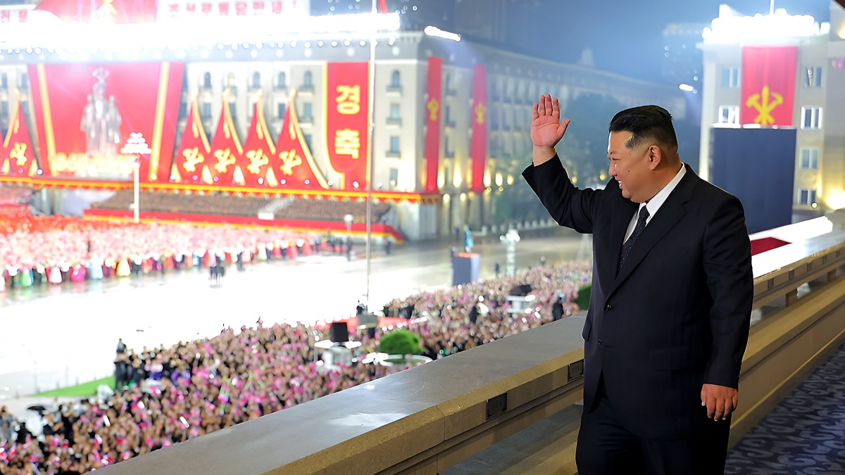 북한 노동당 창건 80주년 경축 열병식