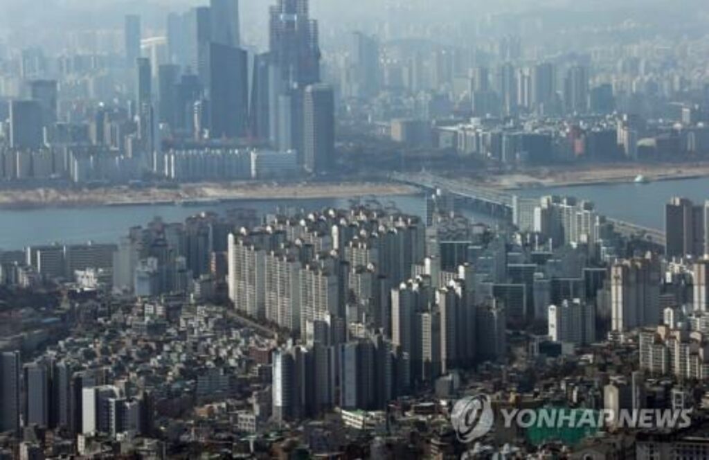 정부는 속 끓는데 "99.5%, 절대 안간다"...공포에 휩싸인 기업들, 왜? 4 기업