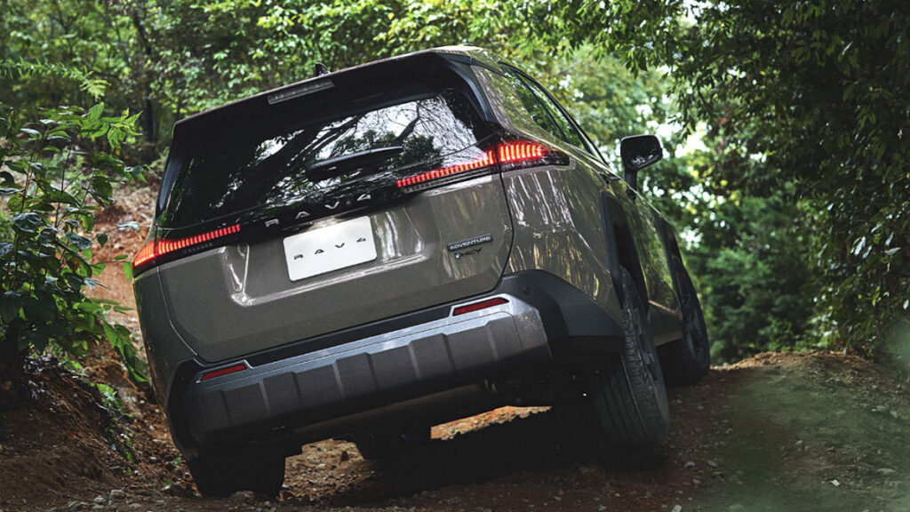 "싼타페 판매량 밀리는 이유 있네"…한 번에 1,200km 주행하는 괴물 신차에 '발칵' 4 싼타페