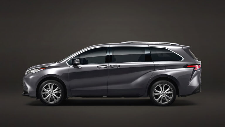 토요타 시에나 하이브리드 중고차 인기 이유