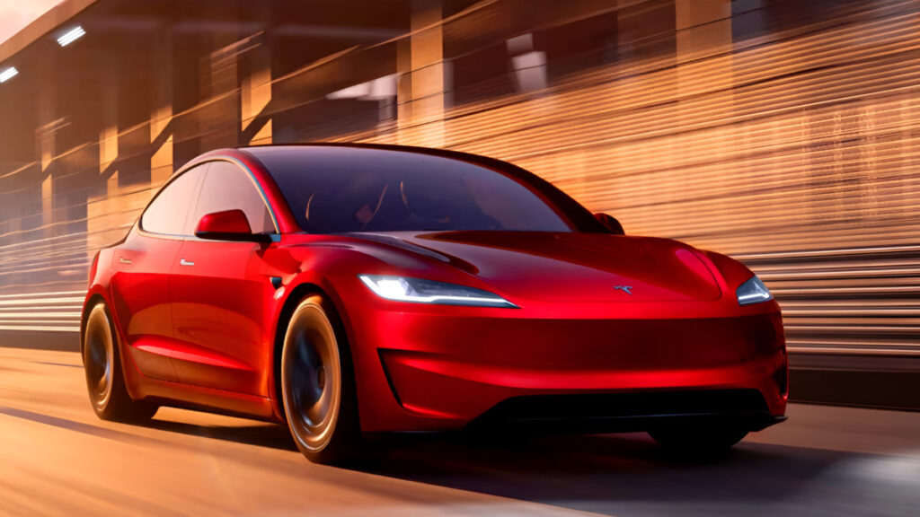 "현대·기아 정말로 큰일 났다" …아빠들 원하던 '그 모델' 드디어, 한국 상륙한 명품 전기차 정체가? 2 테슬라