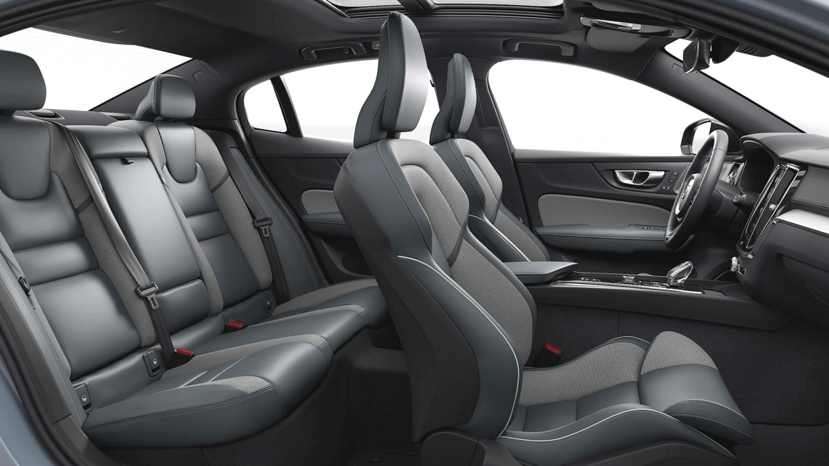 볼보 세단 S60L 리콜