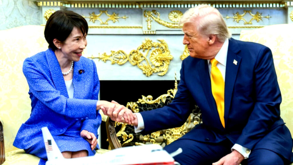 일본 총리 중대 변화