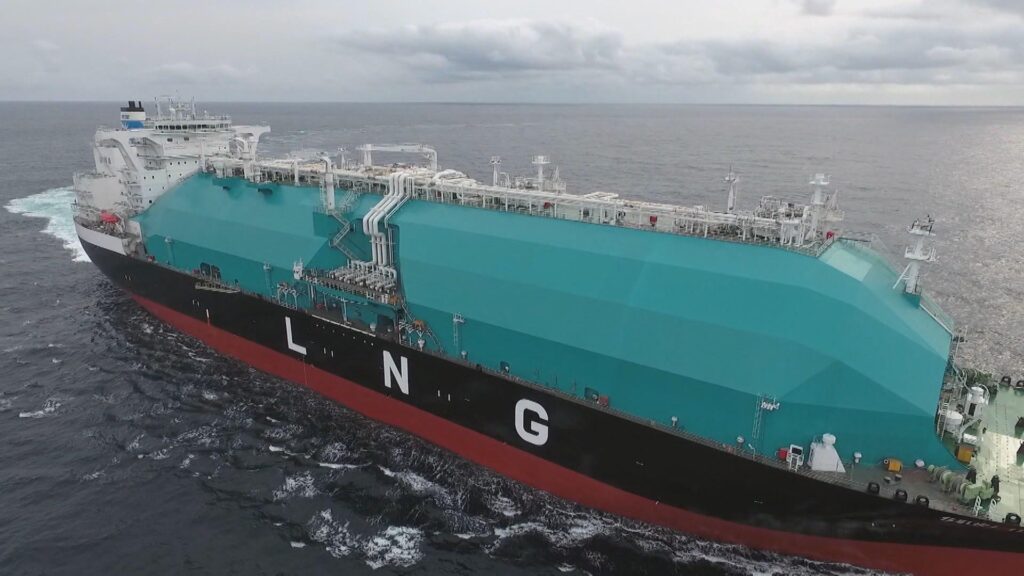 LNG 운반선 항로 변경