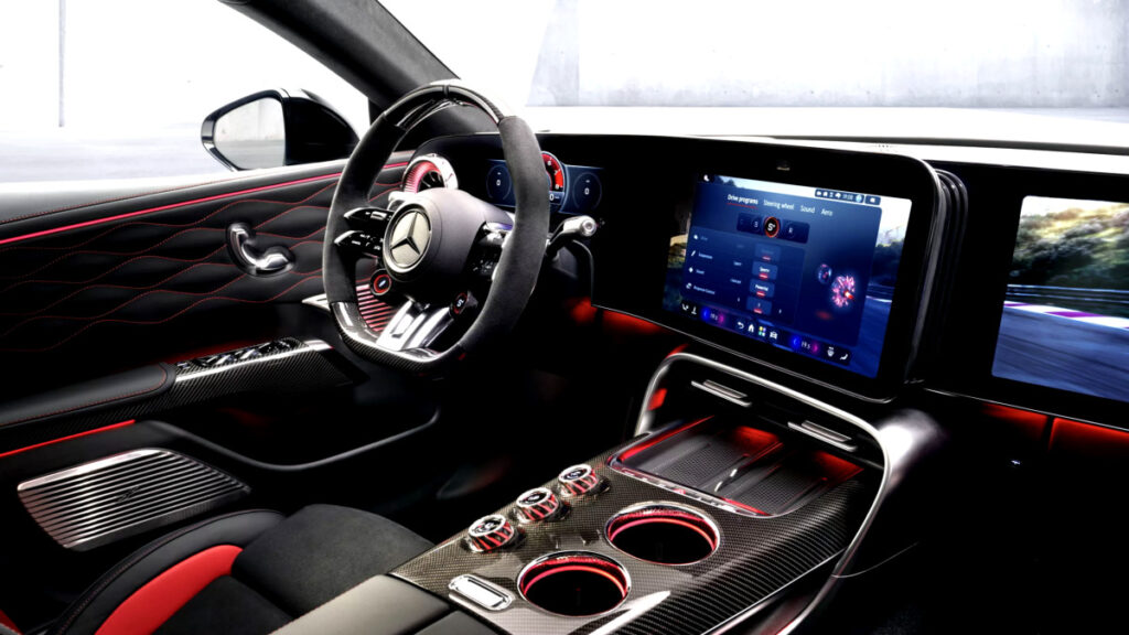 "현대차는 위험하다고 다 뺐는데"...벤츠 '전면 도배' 소식에 오너들 '발칵' 5 벤츠 전기차 실내