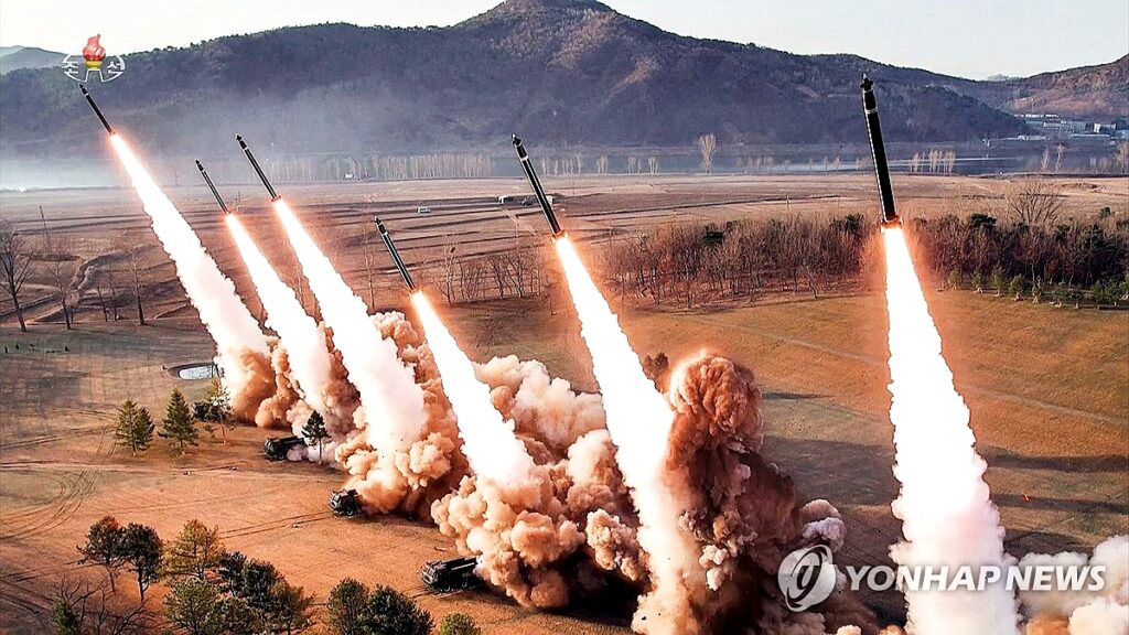 "포탄 1,500만 발이 사라졌다" …감쪽같이 사라진 무기들, 대체 어디로 갔나 봤더니 '화들짝' 5 북한 방사포