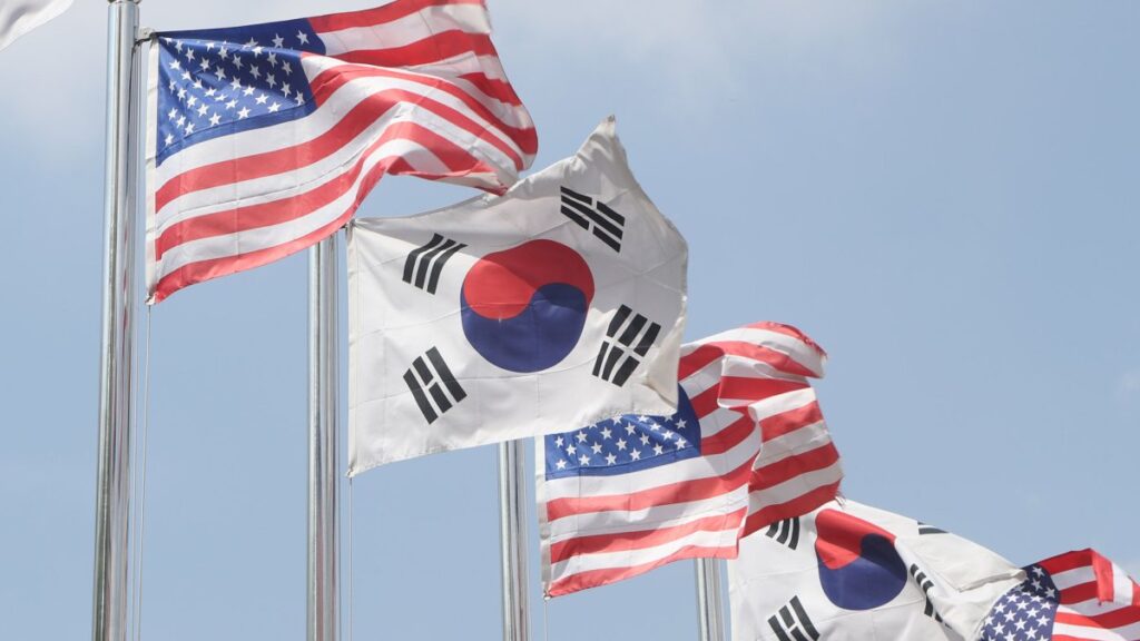 미국 무기 의존도 감소