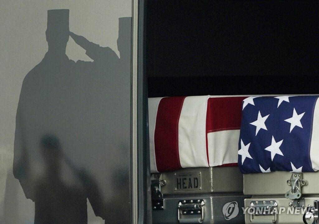 미국 무기 의존도 감소