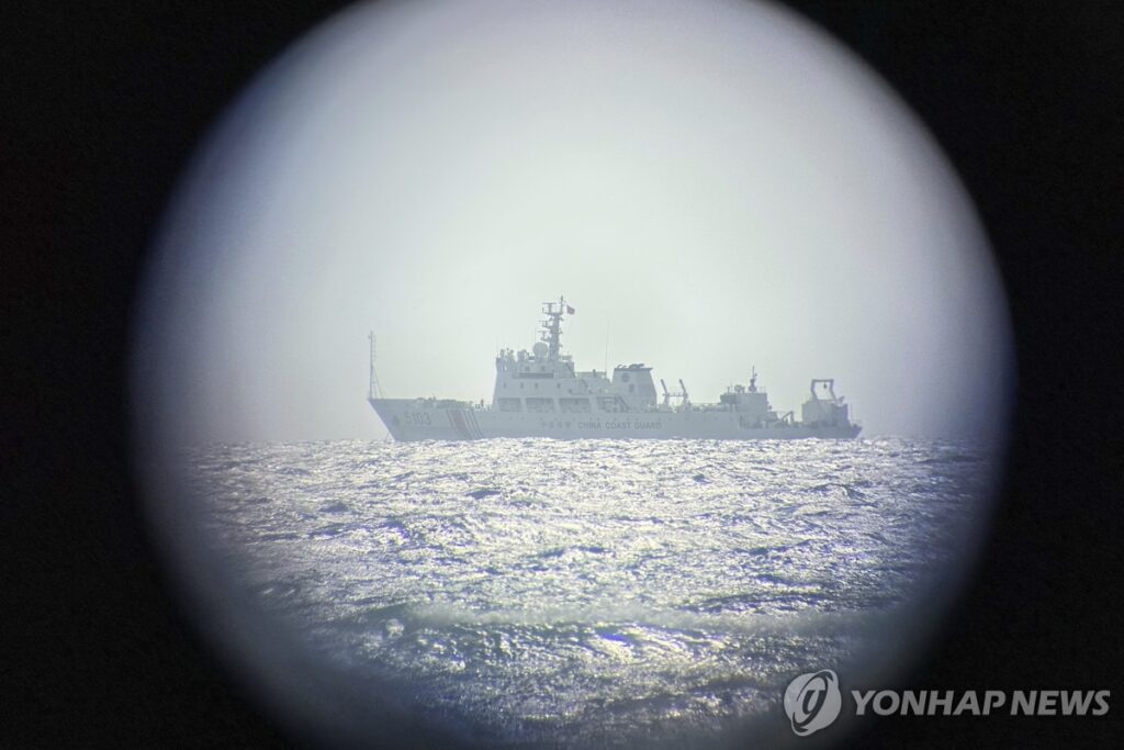 "한국 배도 매일 지나는데"…중국 군함, "언제든 쏜다" 미사일 겨눈 상황에 '발칵' 5 남중국해 위기 상황