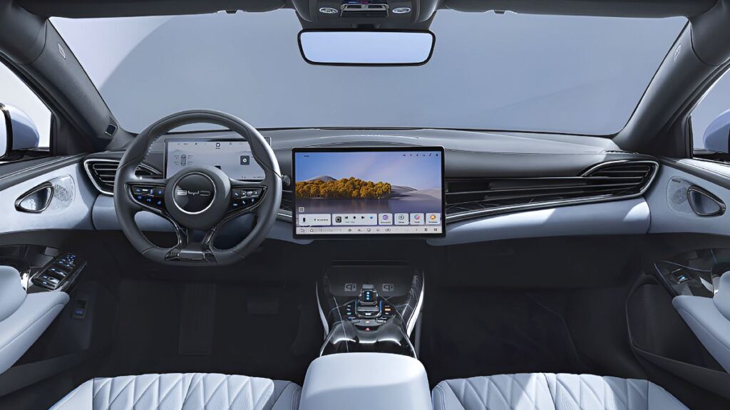 BYD 플러그인 하이브리드 세단 씰 08 공개