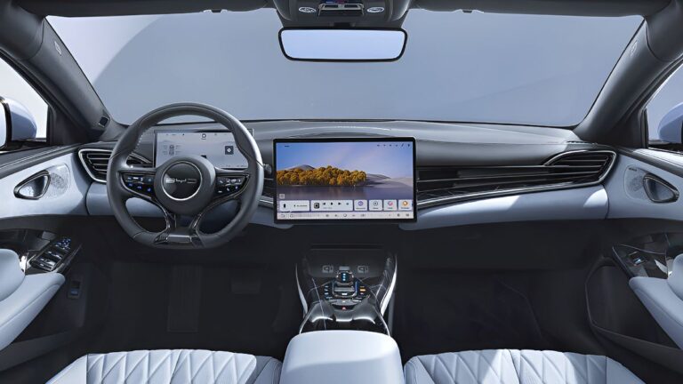 BYD 플러그인 하이브리드 세단 씰 08 공개