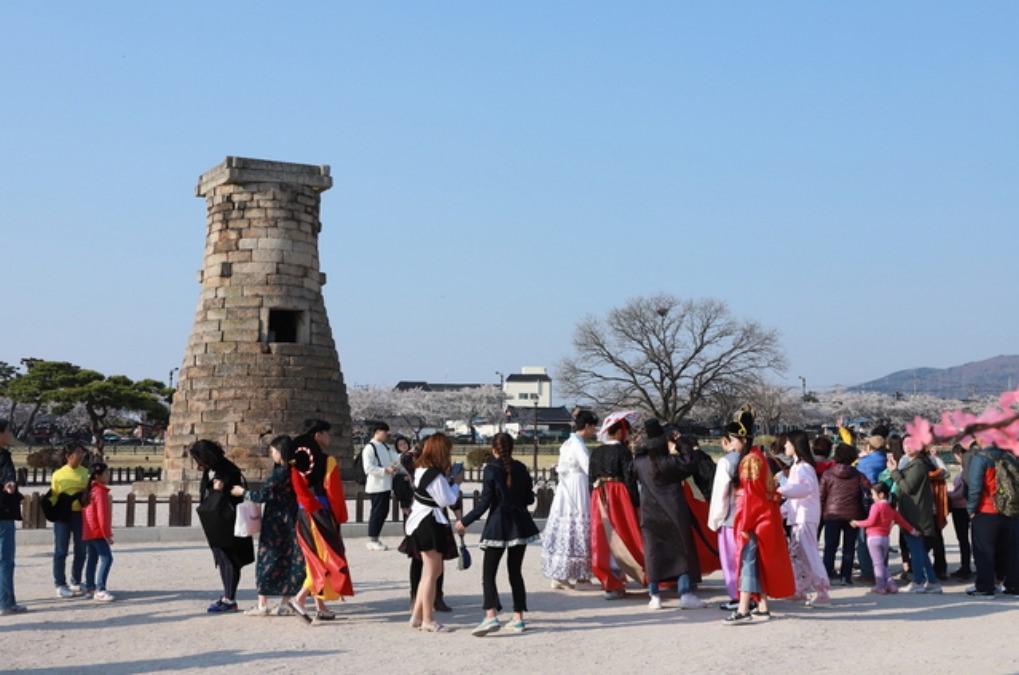한국에 '푹' 빠진 외국인들 "이제는 달라졌다"...줄줄이 예약되자 '난리' 3 한국 문화 관광