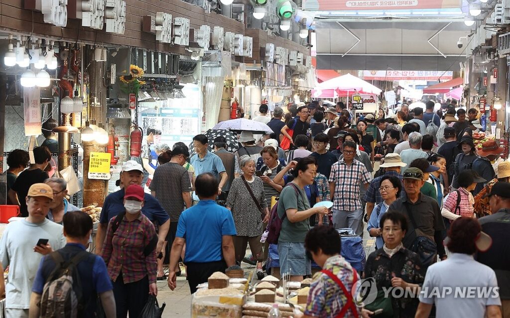 정부 새 민생지원금 추진