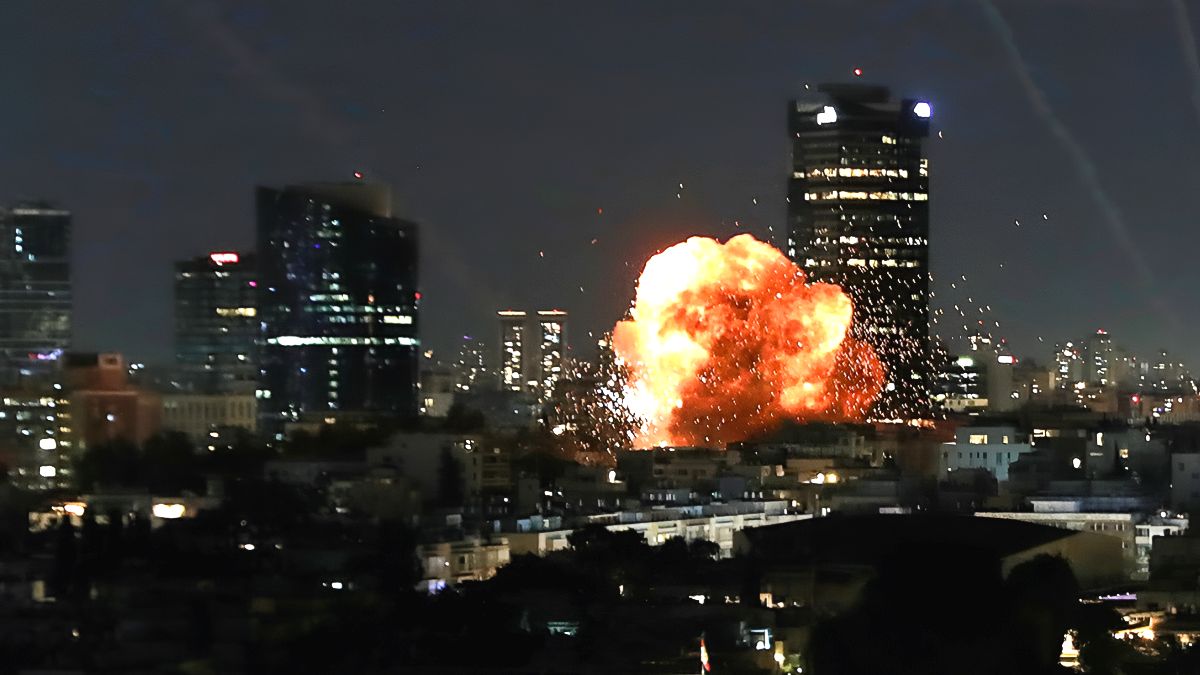 이스라엘을 강타한 이란 미사일