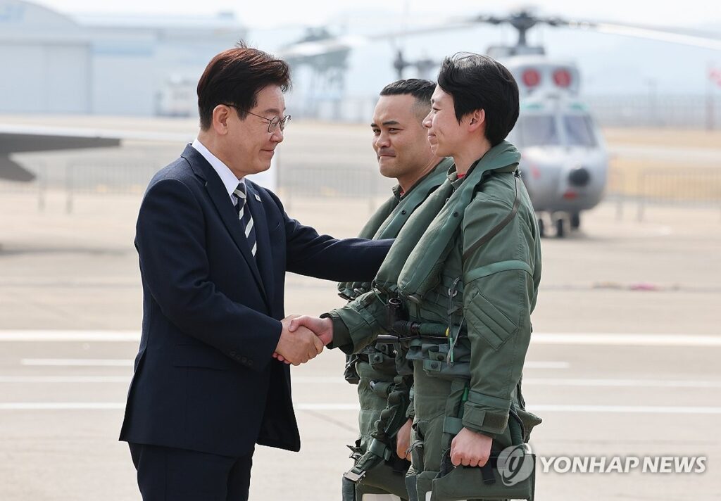 "한국은 절대 못 만든다"던 조롱…보란 듯 국산화 이뤄내자, 25년 결실 '감동' 3 KF-21