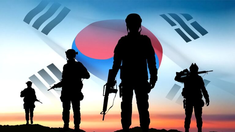 군인