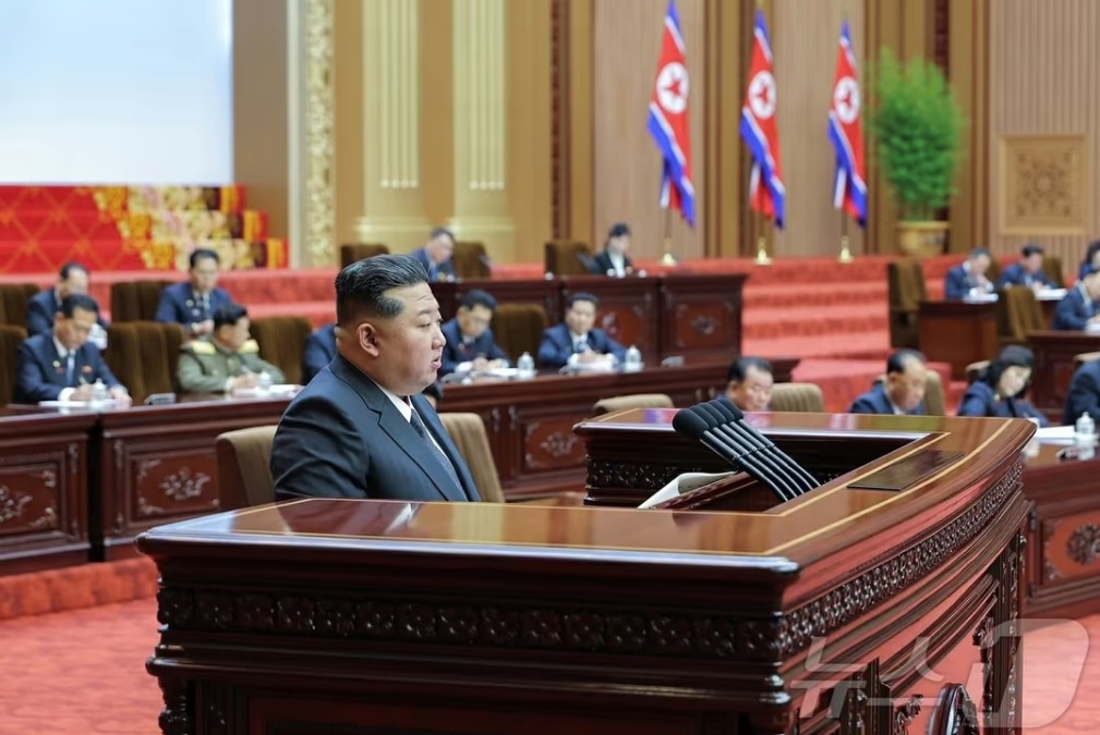 “북한, 미국 본토 타격 시동 걸었다”…히로시마 150배 2,500kt 폭발력에 ‘발칵’ 4 북한 대륙간탄도미사일