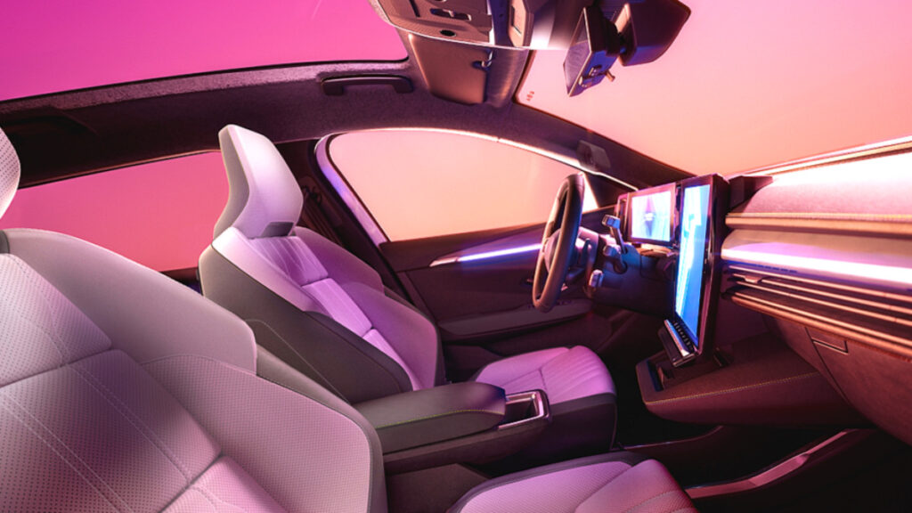 르노 SUV 세닉 E-Tech 올해의 차 선정