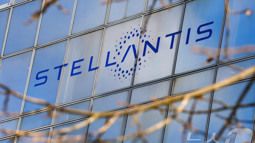 "수십조 들여 공장 지어놨더니"…비싸다며 중국으로 도망친 '큰손'에 삼성 '발칵' 3 삼성