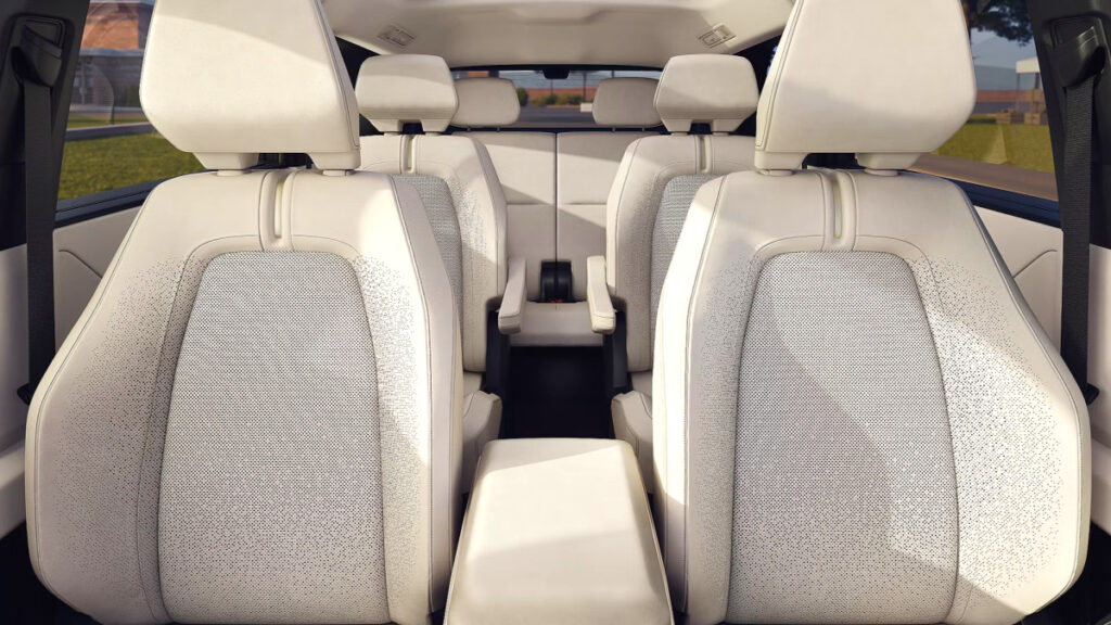 "현대차·기아 동시에 긴장해야" …토요타가 제대로 작정했다, 브랜드 최초 '이 차'에 업계 '초비상' 2 토요타