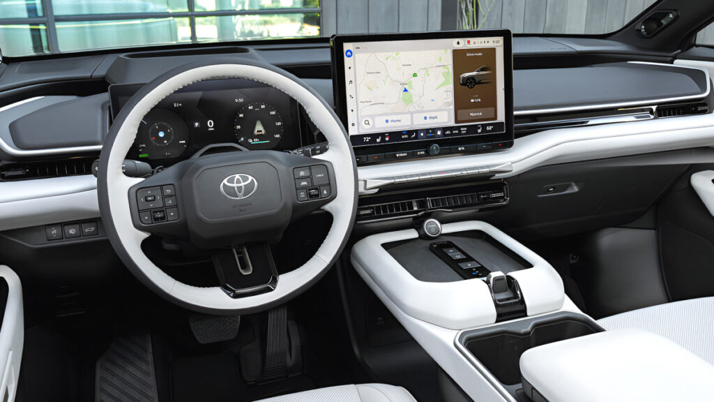 "현대차·기아 동시에 긴장해야" …토요타가 제대로 작정했다, 브랜드 최초 '이 차'에 업계 '초비상' 1 토요타