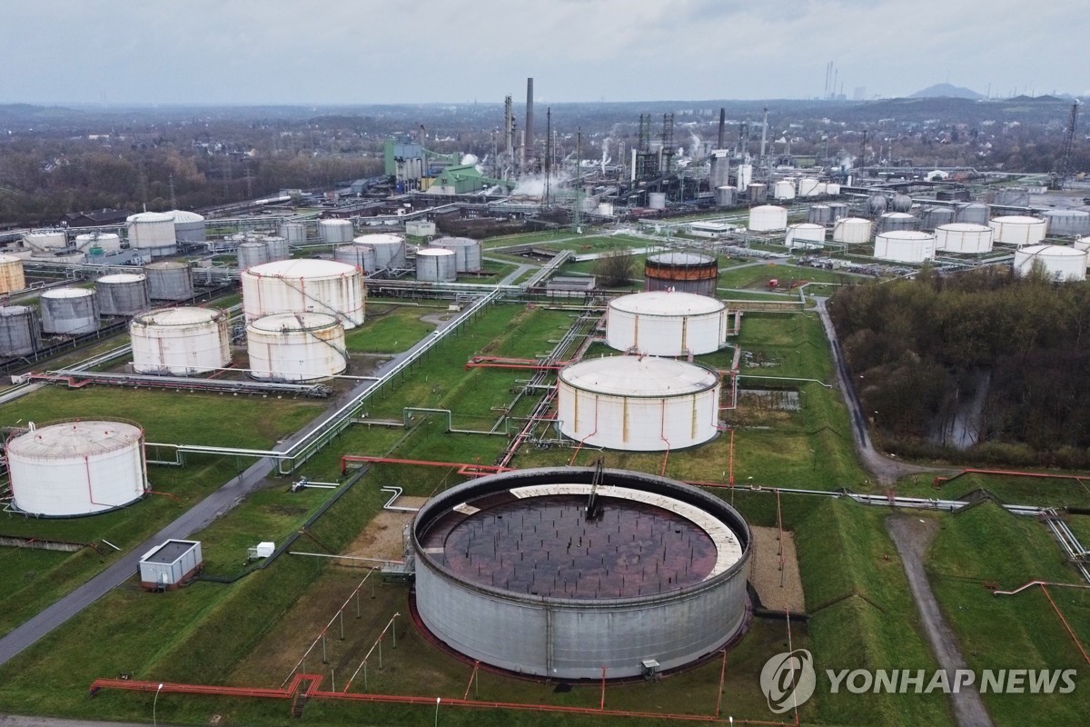 IEA, 전략비축유 4억배럴 긴급 방출키로…역대 최대량(종합2보) | 연합뉴스