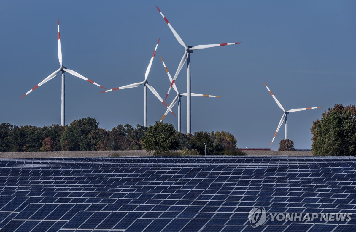 IEA 사무총장 "역사적 전환점…화석연료 수요 2030년까지 정점" | 연합뉴스