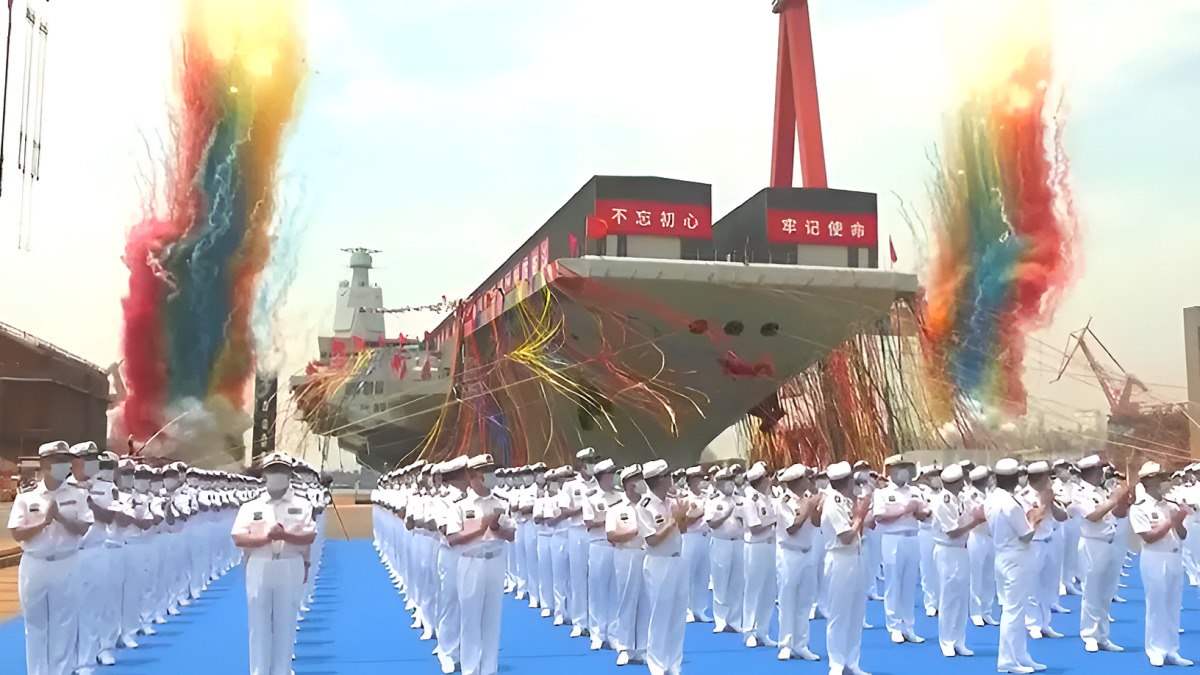 중국 항공모함 푸젠함 진수식