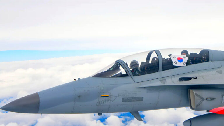 전투기 조종사 유출
