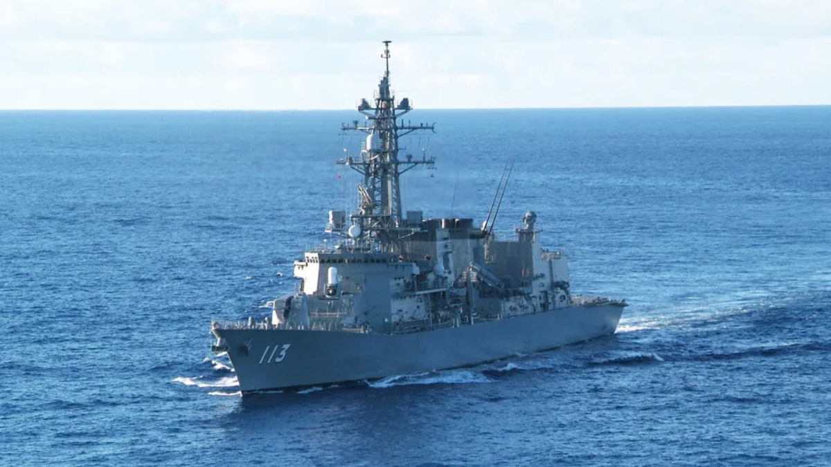 일본 구축함 대만해협 통과