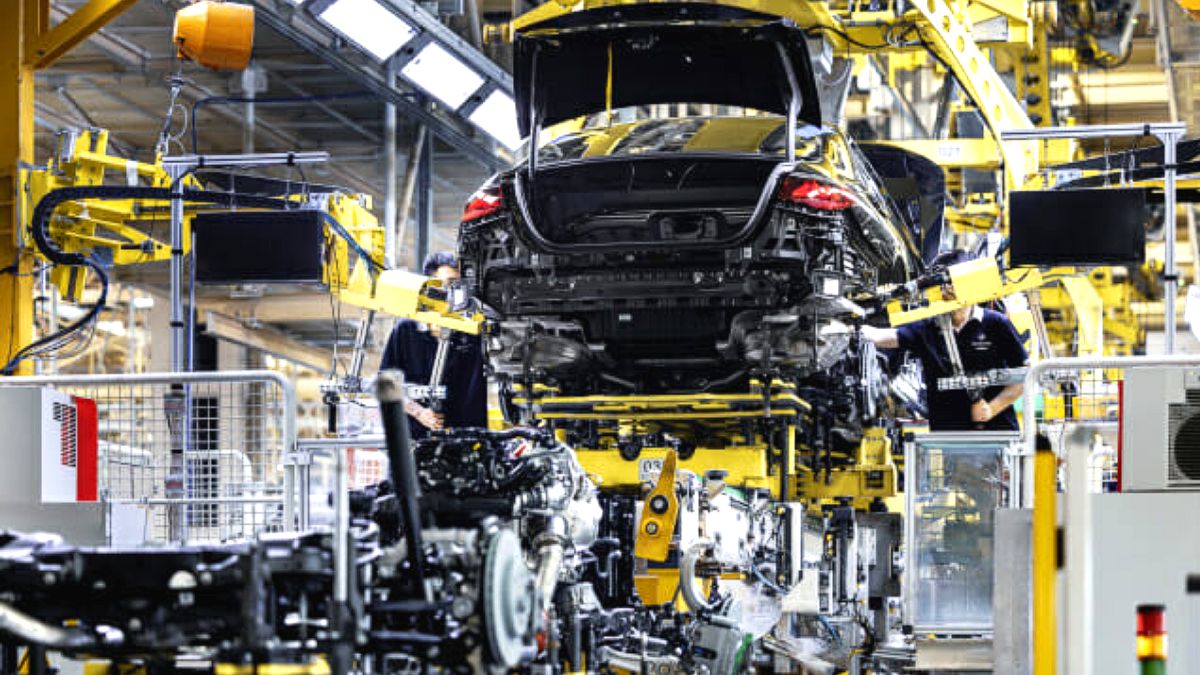 “저렴한 벤츠 줄줄이 출시한다”…중국차에 자존심 구기더니 결국 ‘눈물의 결단’ 4 벤츠