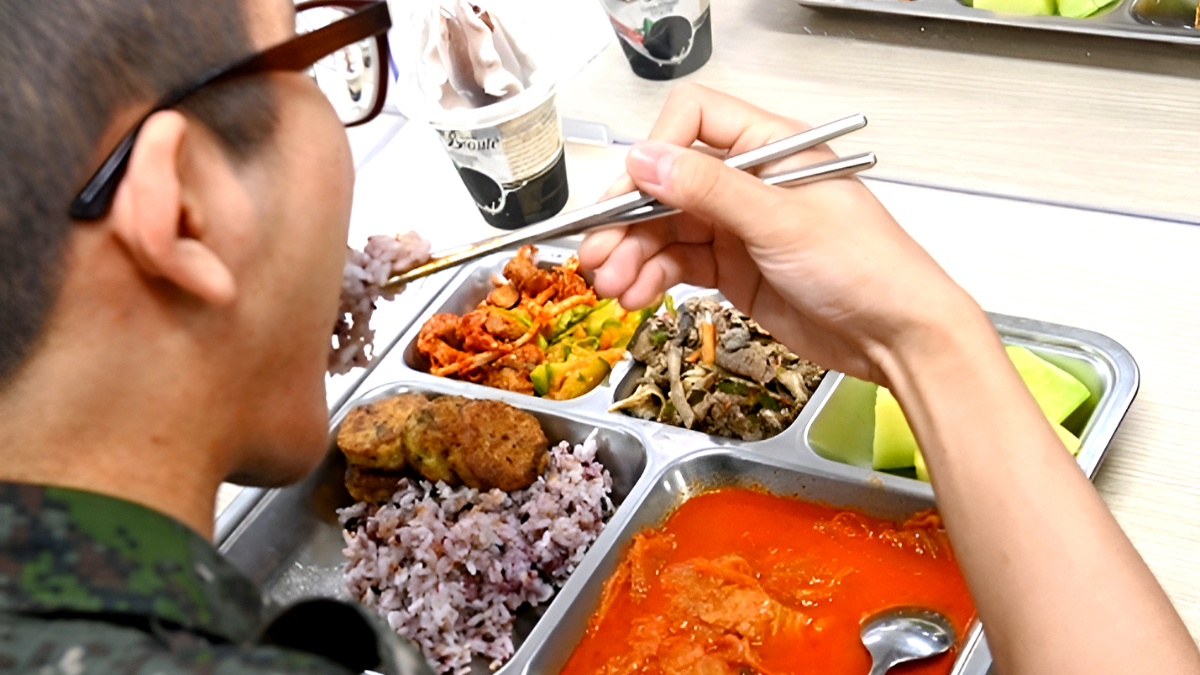 군 급식 개혁