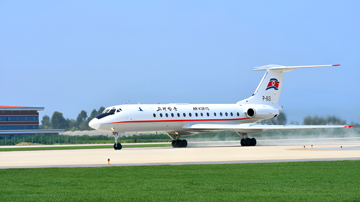 북한 활주로 확장