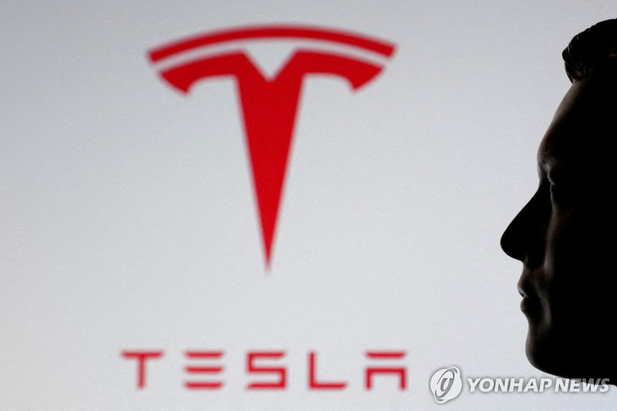 “매년 2조 7000억 돈벼락 터진다”…‘만년 2위 삼성’이 만들어낸 ‘기막힌 대반전’ 4 삼성 테슬라 수주 잭팟