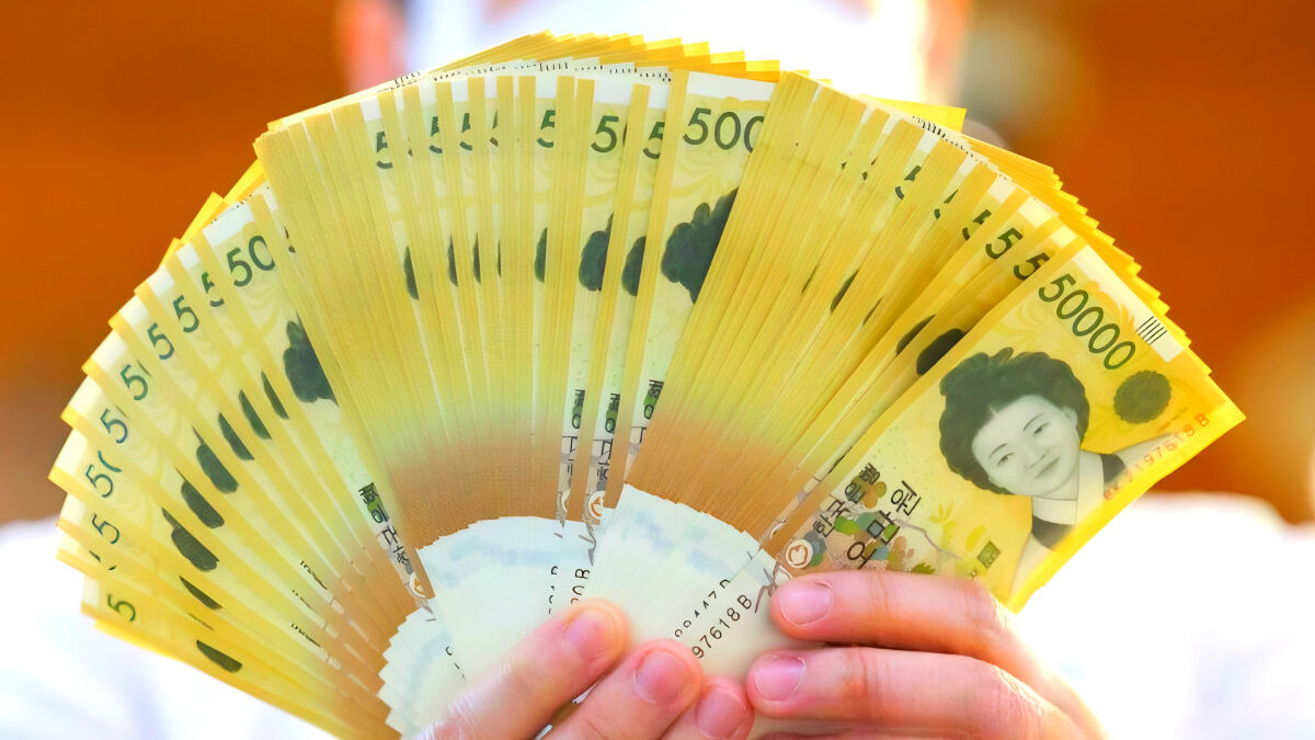 What makes rich people different
