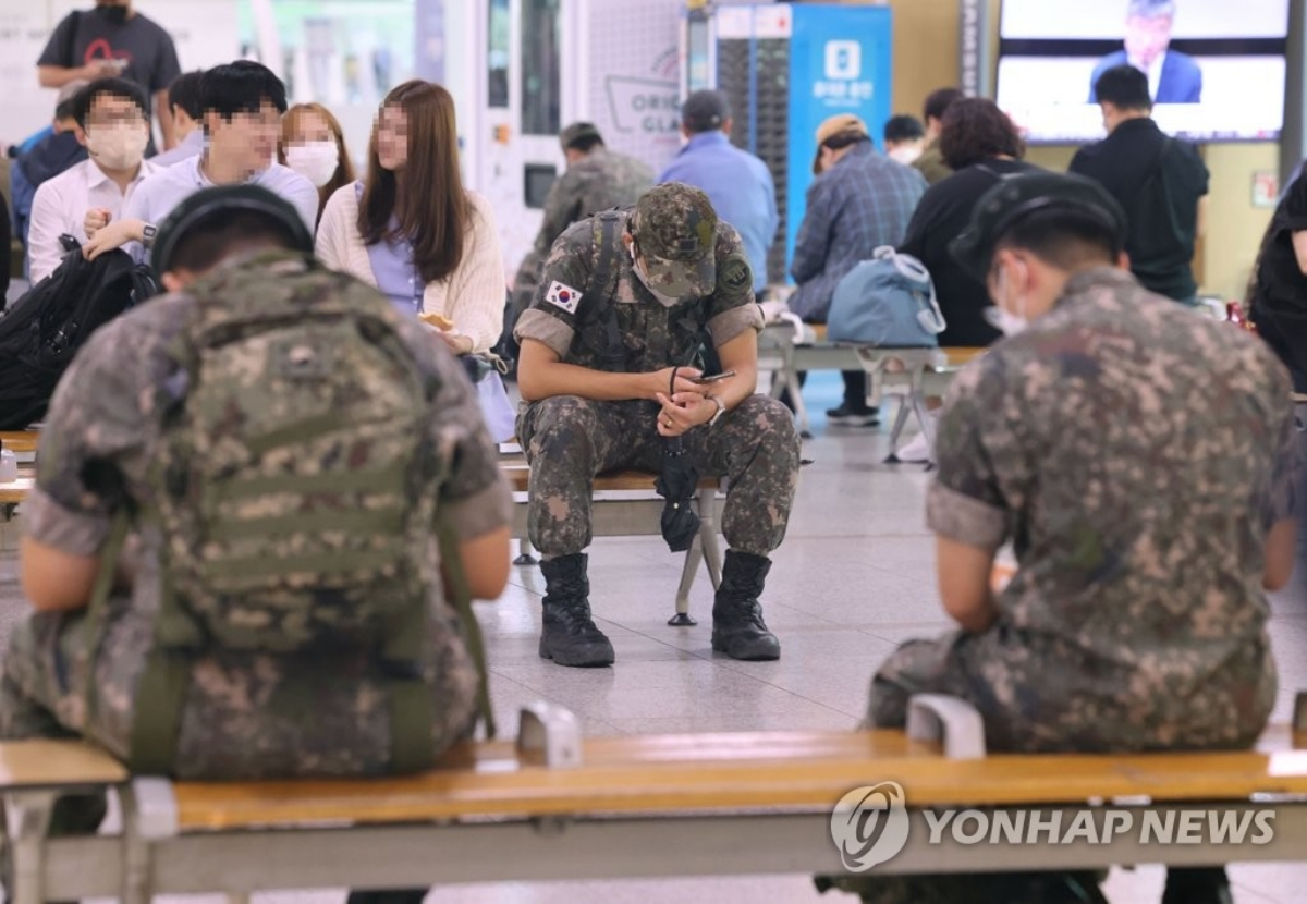군무원