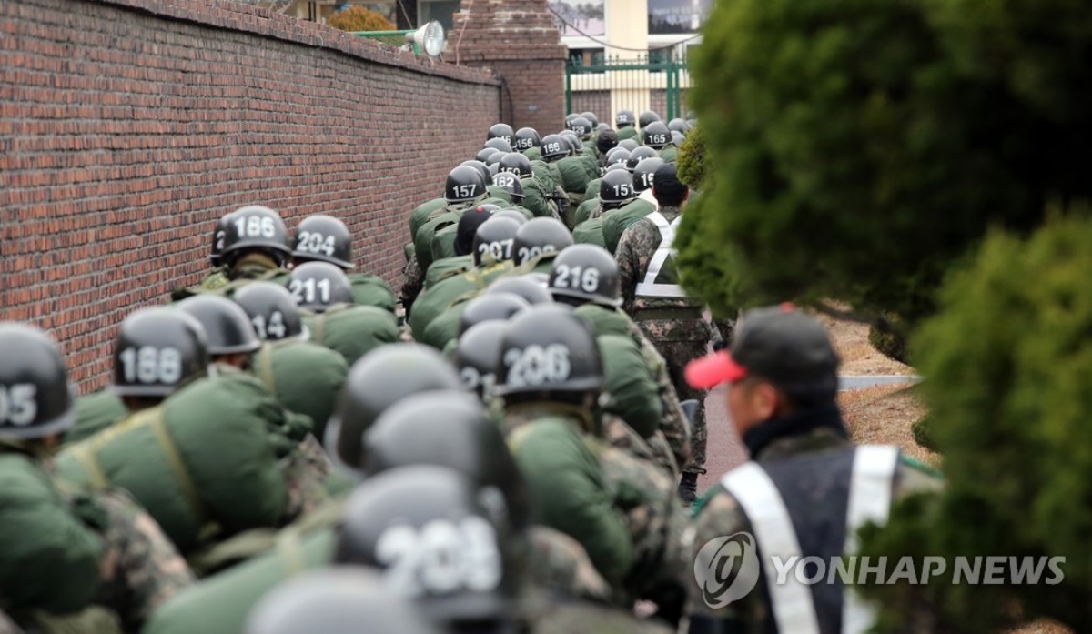 군무원