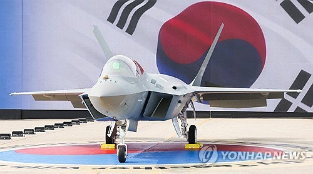 "이란한테 똑똑히 배웠다"...美 공군이 피눈물 흘리며 활주로 끌고 나온 '괴물 무기' 4 공군